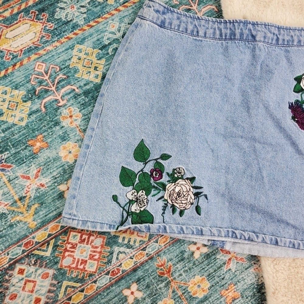 H&M and Coachella Floral Denim Skirt US 10 - Picture 3 of 7